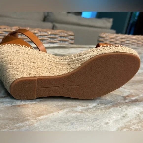 Women’s DOLCE VITA Noor tan wedge sandals- Size 9.5 - Picture 7 of 8